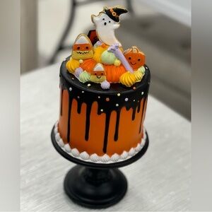 Halloween Ghoulish Cake Table Decor NWT 13" New